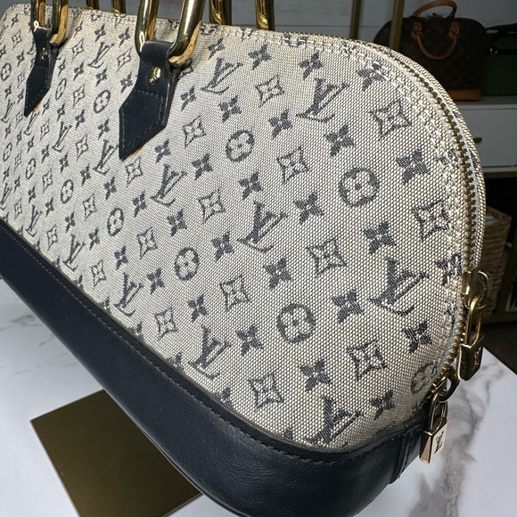 Louis Vuitton Monogram Mini Lin Alma Long Handbag - Picture 15 of 15